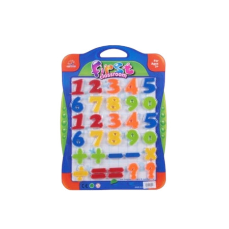Set de 30 de numere magnetice și simboluri matematice din plastic, dimensiuni 38 x 28 x 1 cm